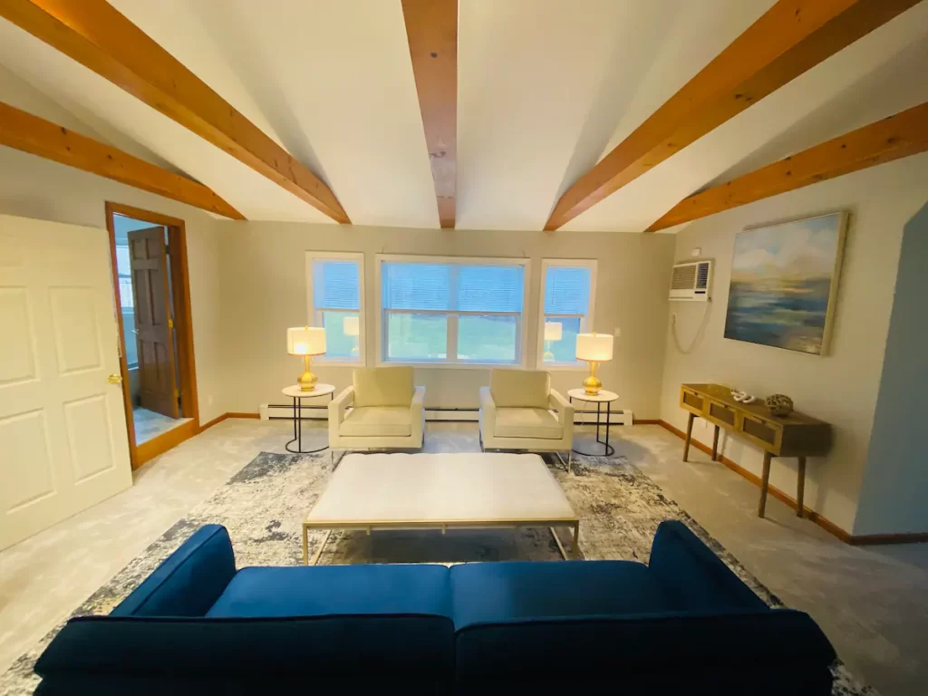 Clark House Lux Apt