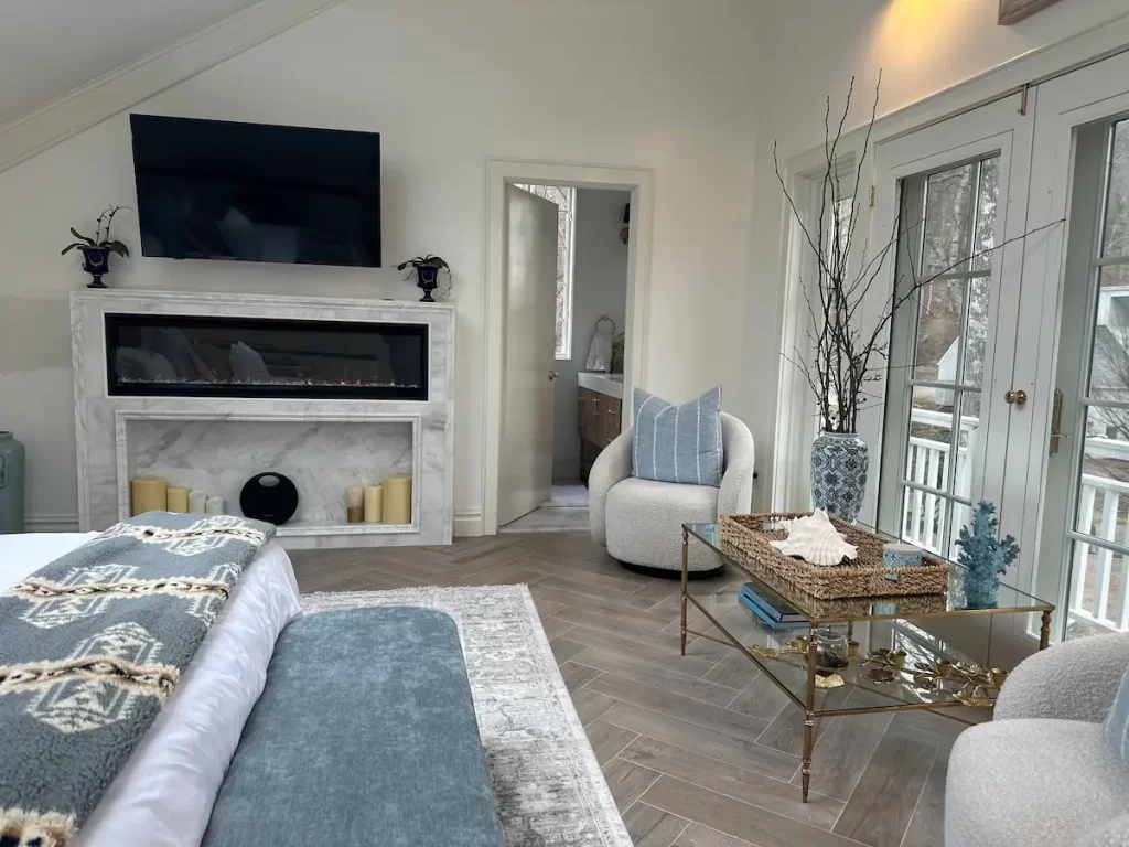 Paradise Cove Bedroom Suite